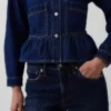 Tajt peplum-top i denim
