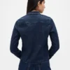 Tajt sittande kort skjorta i denim
