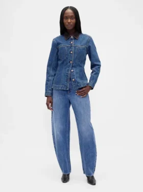 Tajt sittande lång denimjacka