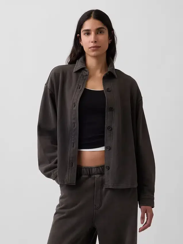 Tjock fransk frotté-skjorta i oversized-modell med knappar fram