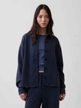 Tjock fransk frotté-skjorta i oversized-modell med knappar fram