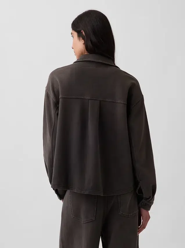 Tjock fransk frotté-skjorta i oversized-modell med knappar fram