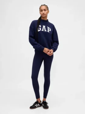 Tjock French Terry-tröja i oversized-modell med hög hals och logotyp