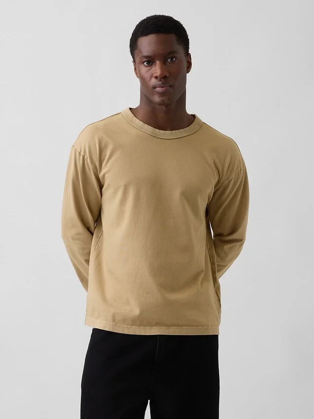 Tjock, kort T-shirt