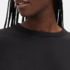 Tjock, kort T-shirt