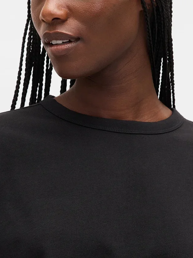 Tjock, kort T-shirt