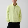 Tjock, oversized tröja med logo och kvartslås