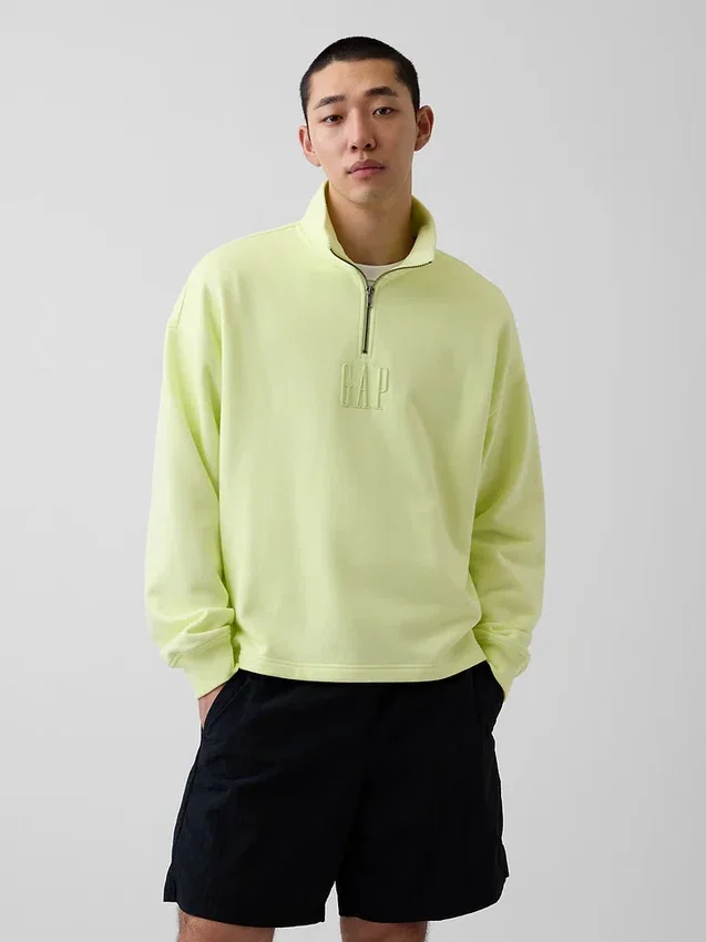 Tjock, oversized tröja med logo och kvartslås