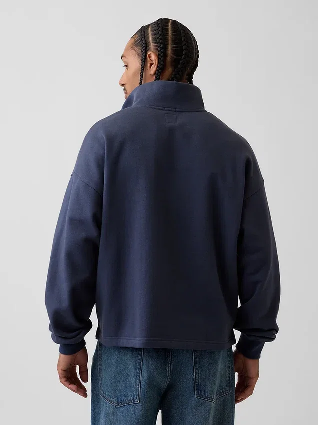 Tjock, oversized tröja med logo och kvartslås