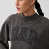 Tjock sweatshirt i fransk frotté med hög krage och oversized-passform