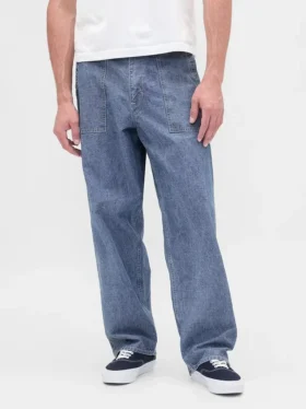 Tjocka, baggy jeans i chambray