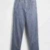 Tjocka, baggy jeans i chambray