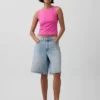 Tätstickad jersey-tanktop med båthals och kort passform