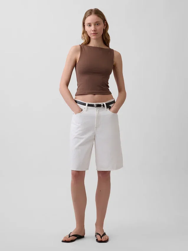 Tätstickad jersey-tanktop med båthals och kort passform