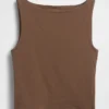 Tätstickad jersey-tanktop med båthals och kort passform
