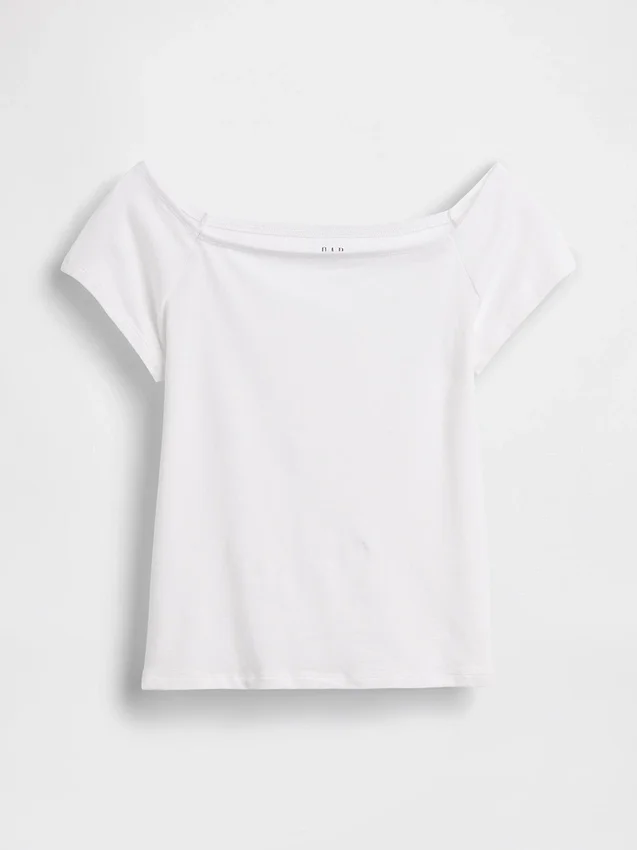 Tättstickad jersey-T-shirt med bar axel och kort passform