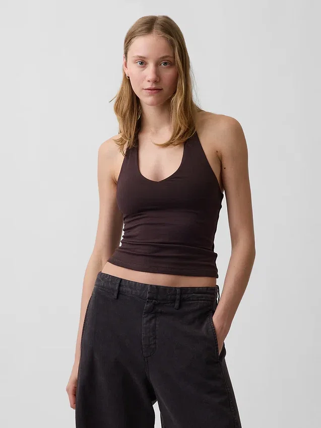 Tättstickad kort halterneck-top
