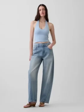 Tättstickad kort halterneck-top