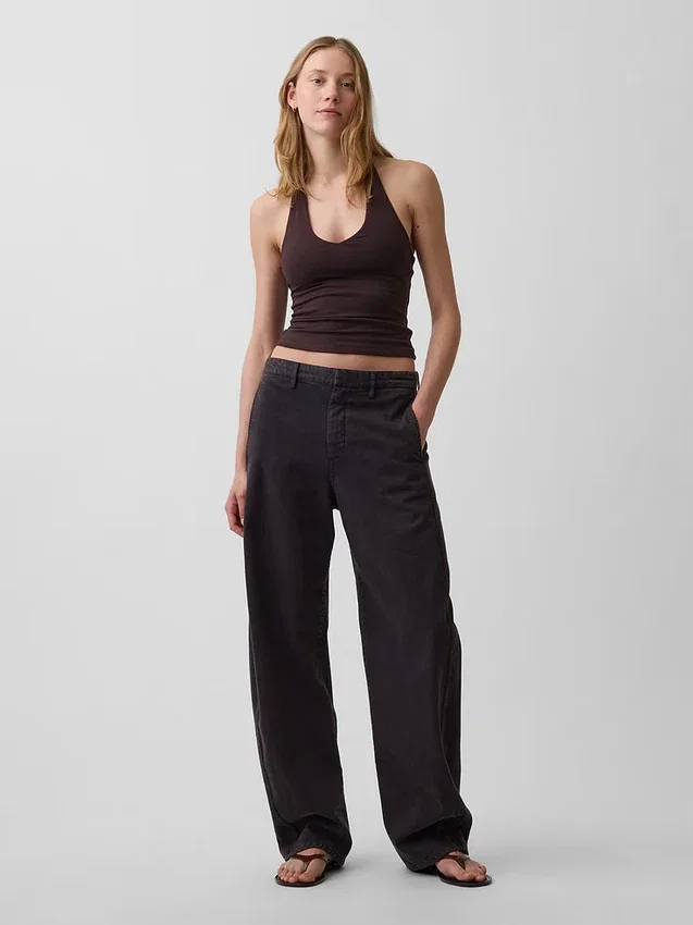 Tättstickad kort halterneck-top