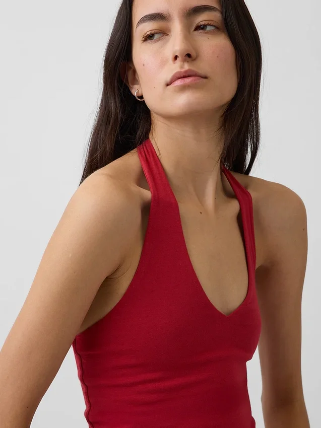 Tättstickad kort halterneck-top