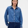 Ultramjuk denimskjorta i oversized-modell med rak nederkant och kortare längd