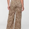Ultramjuka, baggy jeans med leopardmönster och medelhög midja