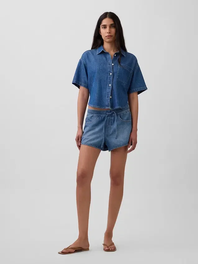 Ultramjuka denimshorts med medelhög midja och dolfinfåll