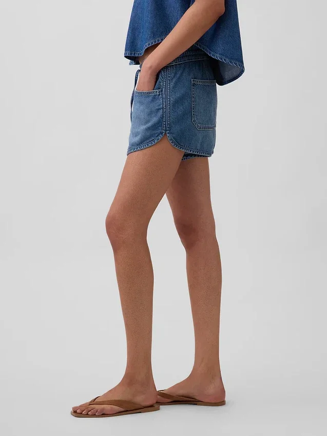 Ultramjuka denimshorts med medelhög midja och dolfinfåll