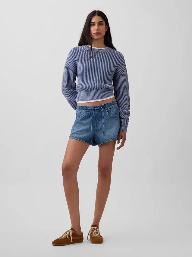 Ultramjuka denimshorts med medelhög midja och dolfinfåll