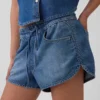 Ultramjuka denimshorts med medelhög midja och dolfinfåll