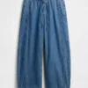 Ultramjuka Easy Barrel-Jeans med medelhög midja