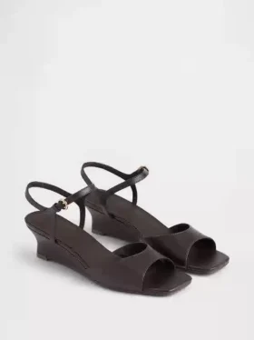 Veganska sandaler med kilklack