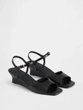 Veganska sandaler med kilklack
