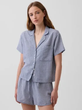 Överdimensionerad pyjamaskjorta i skrynklig gasväv