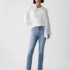 Vintage-jeans med medelhög midja, smal passform och slits i nederkanten