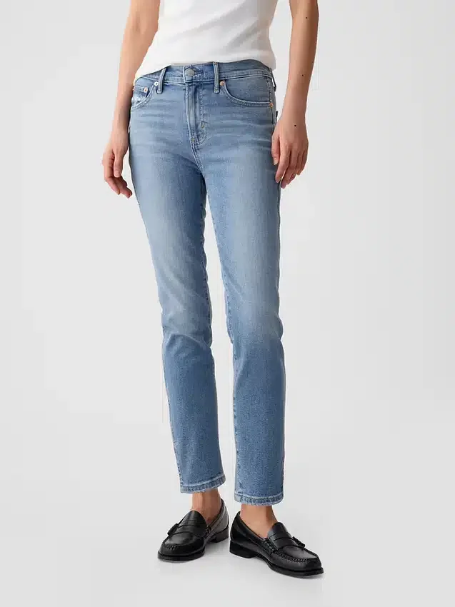 Vintage-jeans med medelhög midja, smal passform och slits i nederkanten